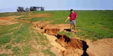 Nguyên nhân xói mòn đất thường xuyên xảy ra trong việc bốc hơi của nước