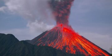 Đây là hiện tượng các magma nằm sâu trong lòng đất tuôn trào