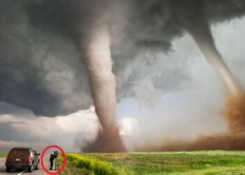 Nguyên nhân và lý giải hiện tượng vòi rồng trong tự nhiên