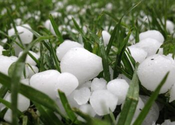 Tác hại của mưa đá đến đời sống con người và thiên nhiên