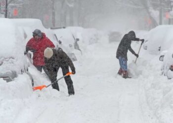 Kỹ năng đối phó bão tuyết bạn cần biết