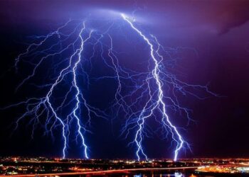 Những kỹ năng tránh sấm sét khi xảy ra mưa dông