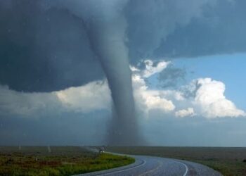 Những ảnh hưởng của lốc xoáy