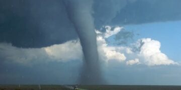 Những ảnh hưởng của lốc xoáy