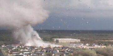 Cách phòng tránh hiện tượng lốc xoáy