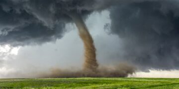 Tại sao có hiện tượng lốc xoáy